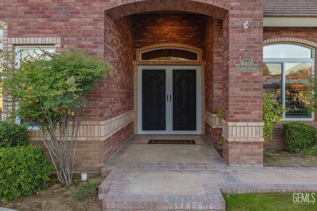 4401 Garnet Court, Bakersfield, CA 93308