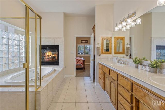 4401 Garnet Court, Bakersfield, CA 93308