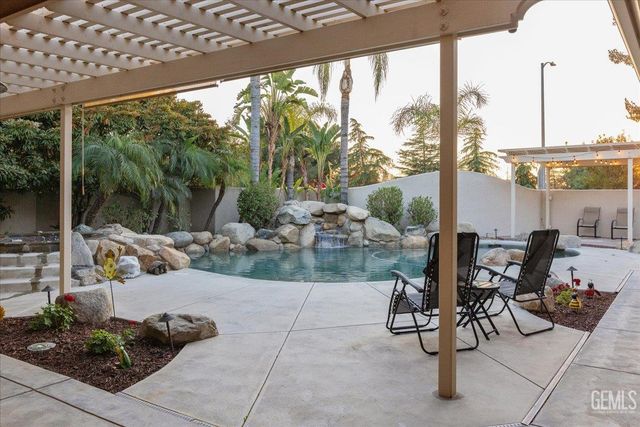 4401 Garnet Court, Bakersfield, CA 93308