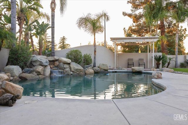 4401 Garnet Court, Bakersfield, CA 93308