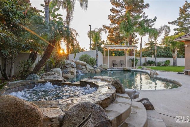 4401 Garnet Court, Bakersfield, CA 93308