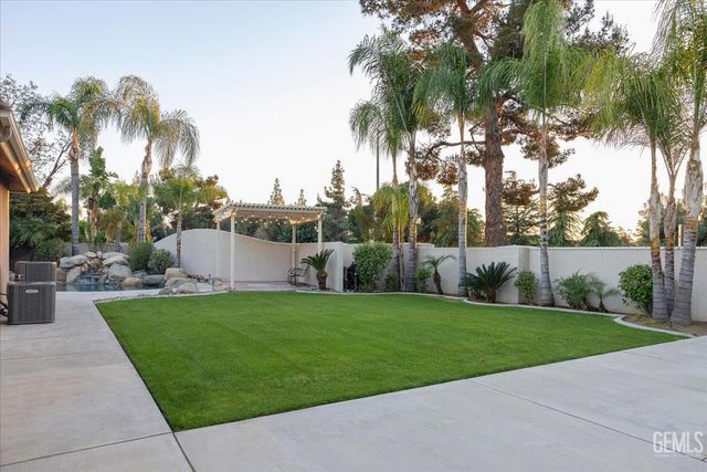 4401 Garnet Court, Bakersfield, CA 93308