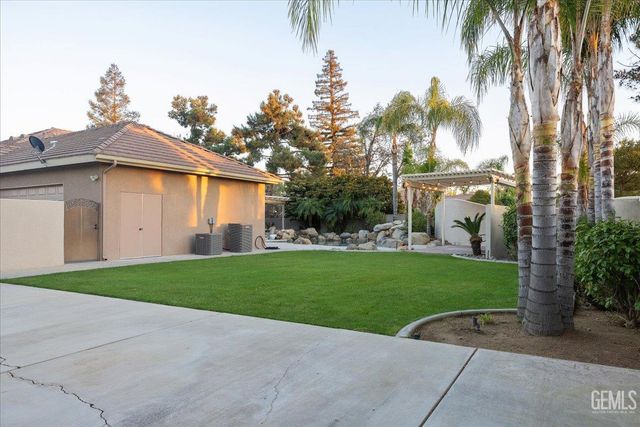 4401 Garnet Court, Bakersfield, CA 93308