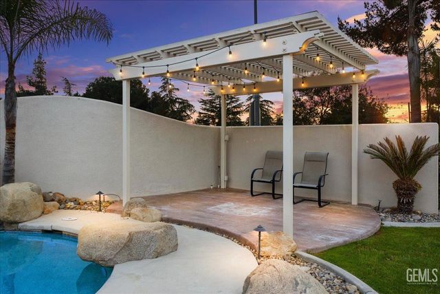 4401 Garnet Court, Bakersfield, CA 93308