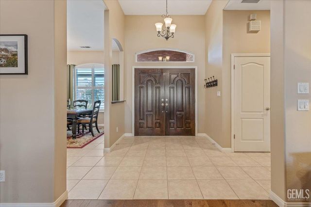 4401 Garnet Court, Bakersfield, CA 93308