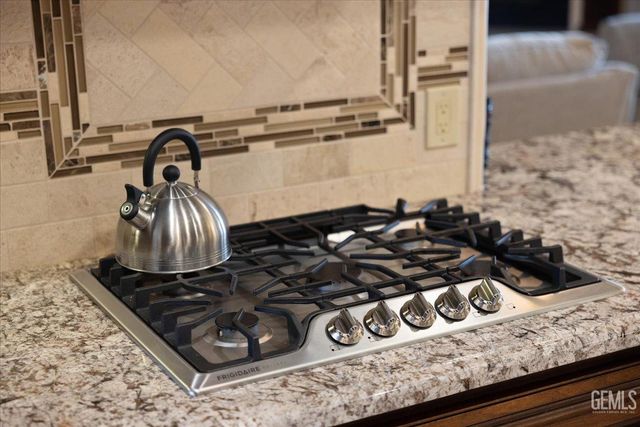 4401 Garnet Court, Bakersfield, CA 93308