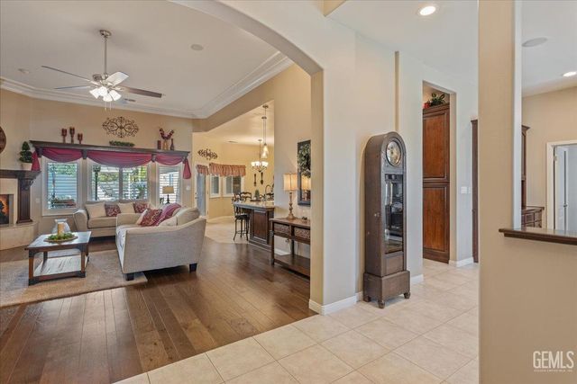 4401 Garnet Court, Bakersfield, CA 93308