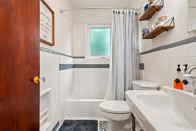 104 E St. Louis Street, Hot Springs, AR 71901