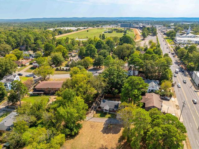 104 E St. Louis Street, Hot Springs, AR 71901
