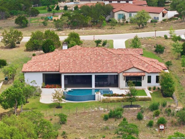 3728 CLUBS DR, Boerne, TX 78006