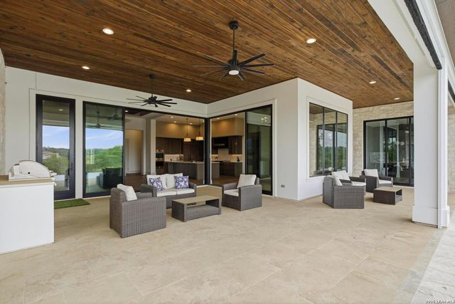 3728 CLUBS DR, Boerne, TX 78006