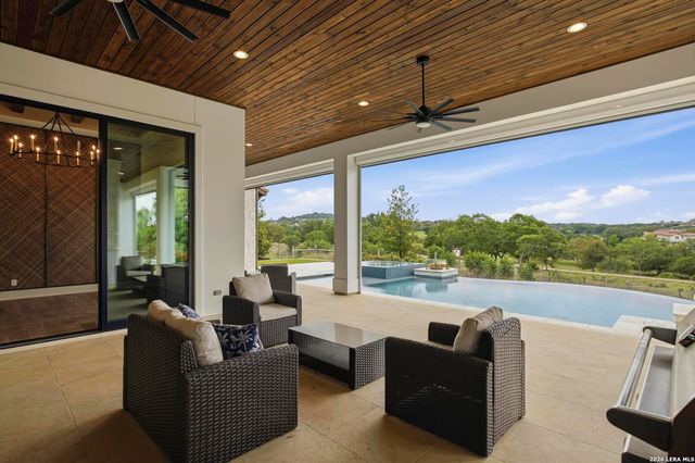 3728 CLUBS DR, Boerne, TX 78006