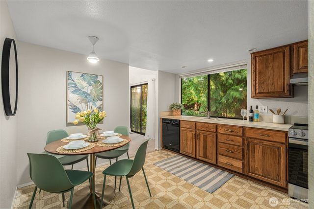 5820 141st Place SE, Bellevue, WA 98006