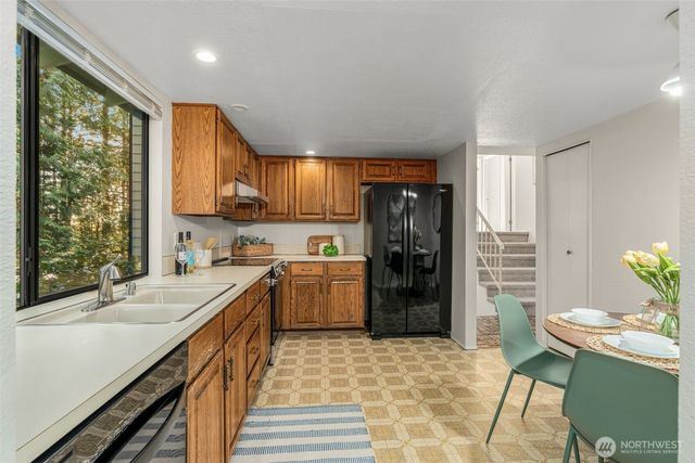 5820 141st Place SE, Bellevue, WA 98006