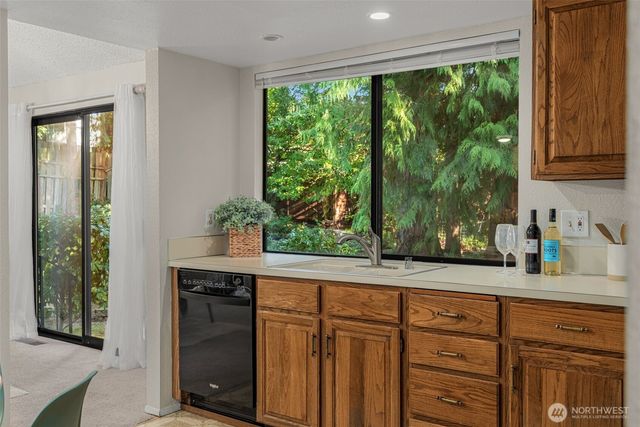 5820 141st Place SE, Bellevue, WA 98006