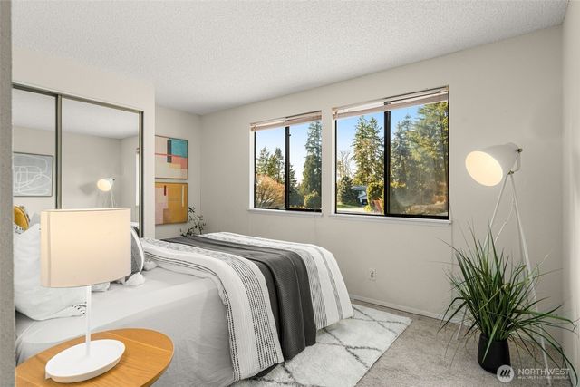 5820 141st Place SE, Bellevue, WA 98006