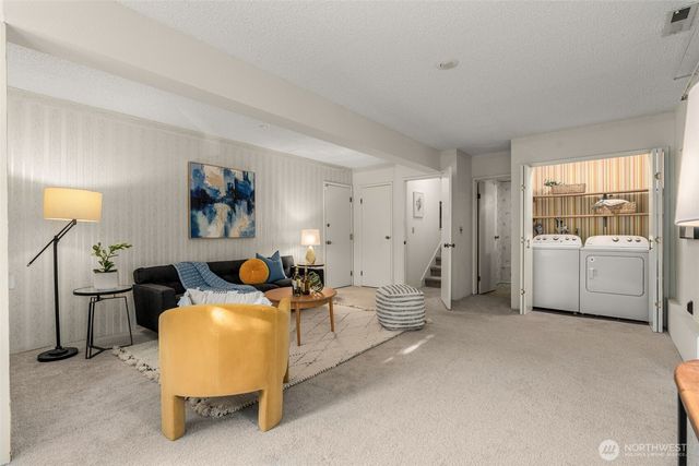 5820 141st Place SE, Bellevue, WA 98006