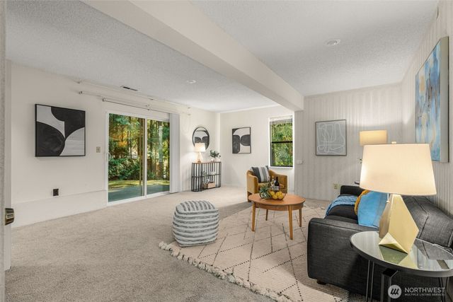 5820 141st Place SE, Bellevue, WA 98006