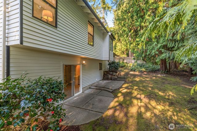 5820 141st Place SE, Bellevue, WA 98006