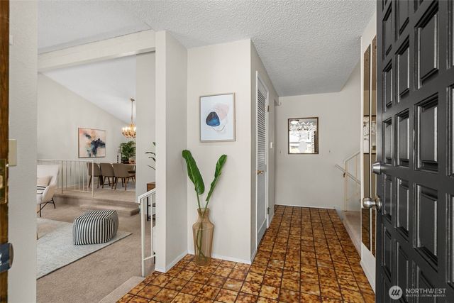 5820 141st Place SE, Bellevue, WA 98006