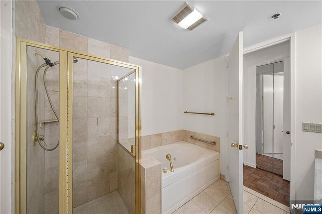 100 Carlyle Drive 10B-South, Cliffside Park, NJ 07010