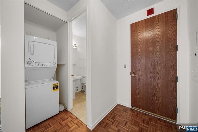 100 Carlyle Drive 10B-South, Cliffside Park, NJ 07010