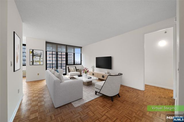 100 Carlyle Drive 10B-South, Cliffside Park, NJ 07010