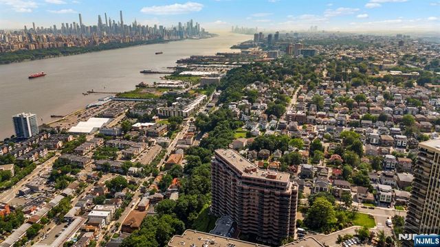 100 Carlyle Drive 10B-South, Cliffside Park, NJ 07010