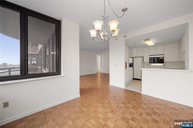 100 Carlyle Drive 10B-South, Cliffside Park, NJ 07010