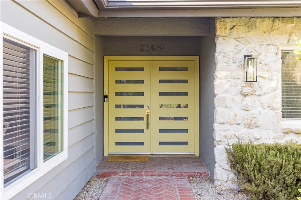 22429 Bessemer Street, Woodland Hills, CA 91367 — photo 2