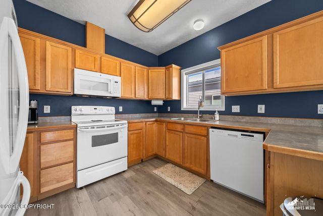 20850 Mountainside Drive, Eagle River, AK 99577