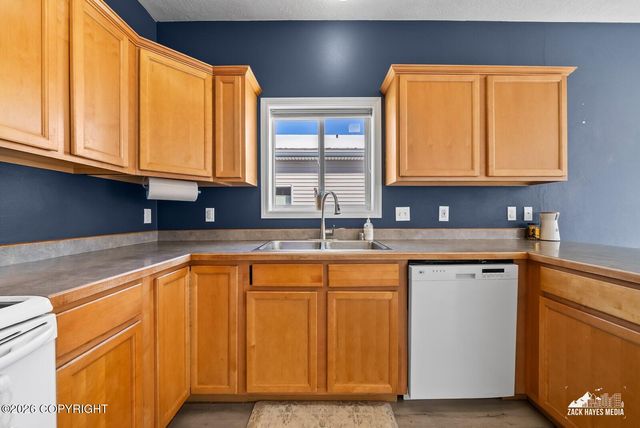 20850 Mountainside Drive, Eagle River, AK 99577