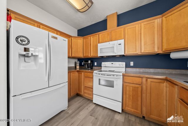 20850 Mountainside Drive, Eagle River, AK 99577