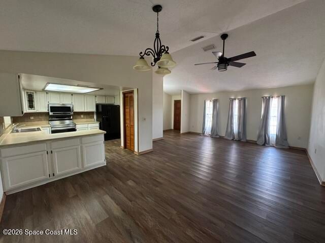 363 Emerson Drive NW, Palm Bay, FL 32907
