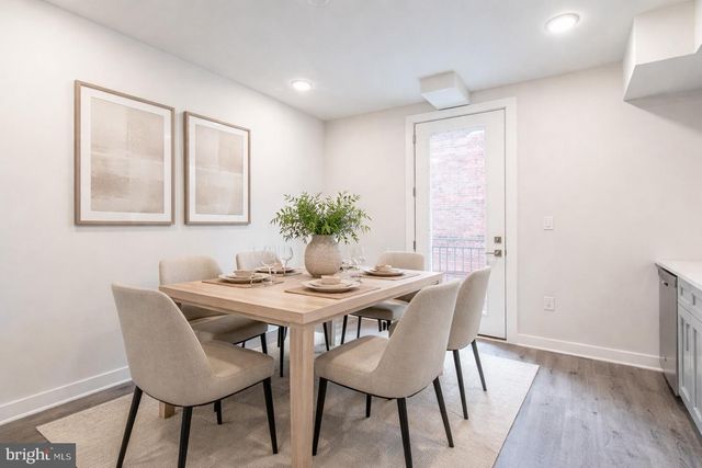 19 S 44TH ST, Philadelphia, PA 19104