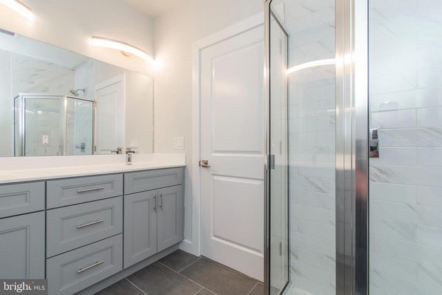 19 S 44TH ST, Philadelphia, PA 19104