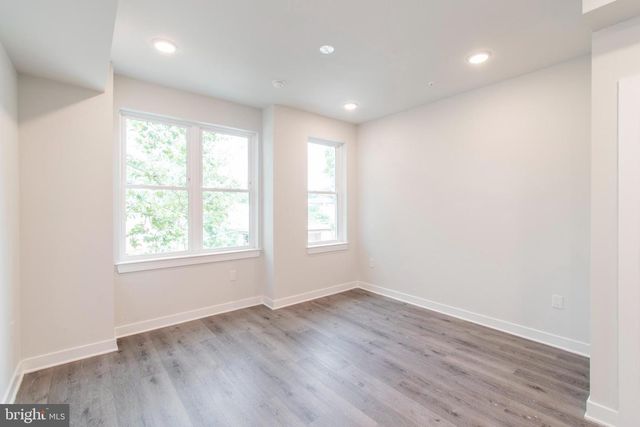 19 S 44TH ST, Philadelphia, PA 19104