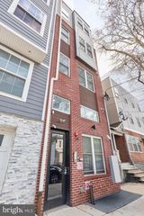 19 S 44TH ST, Philadelphia, PA 19104