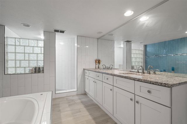 1423 WATER VIEW DRIVE W, Largo, FL 33771