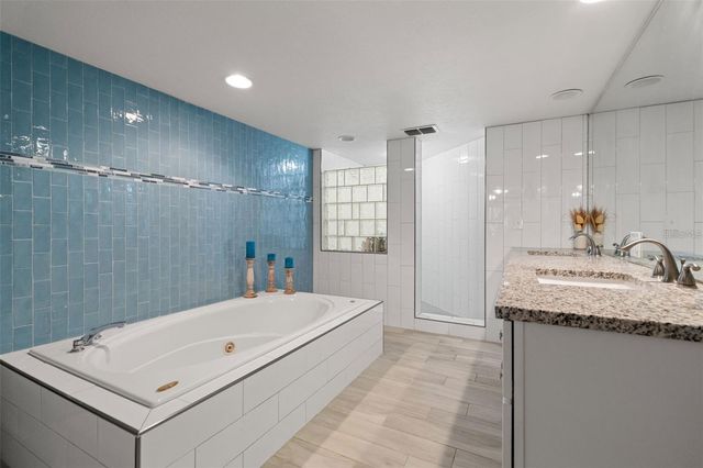 1423 WATER VIEW DRIVE W, Largo, FL 33771