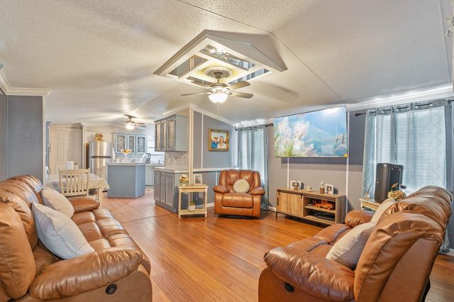 16320 Summit Oaks Drive, Conroe, TX 77303