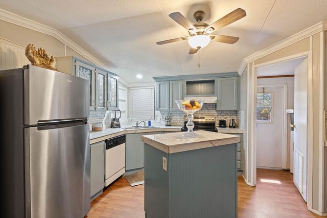 16320 Summit Oaks Drive, Conroe, TX 77303