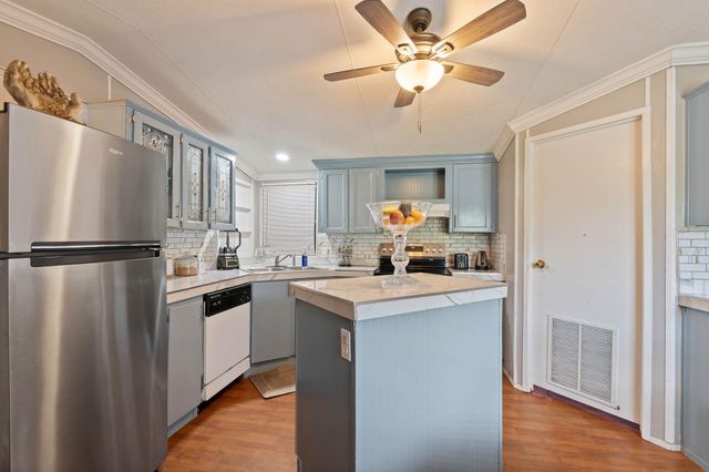 16320 Summit Oaks Drive, Conroe, TX 77303