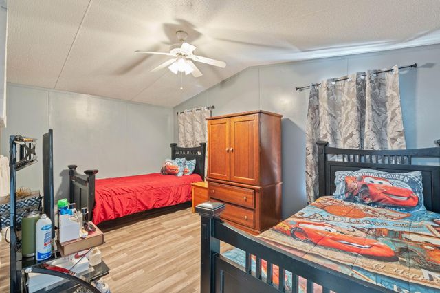 16320 Summit Oaks Drive, Conroe, TX 77303