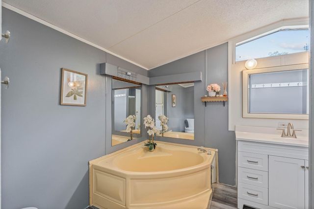 16320 Summit Oaks Drive, Conroe, TX 77303