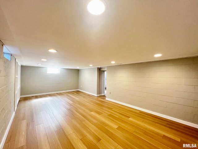 2408 W ROHMANN Avenue, West Peoria, IL 61604