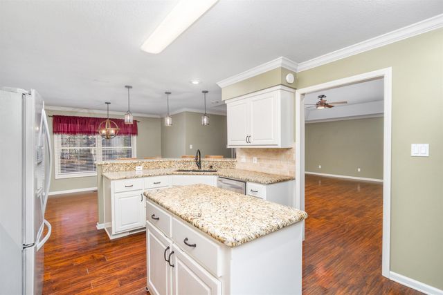 7 Gancho Lane, Hot Springs Village, AR 71909