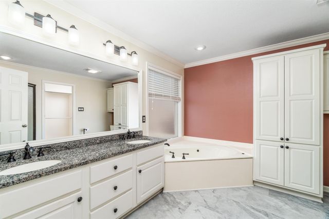 7 Gancho Lane, Hot Springs Village, AR 71909