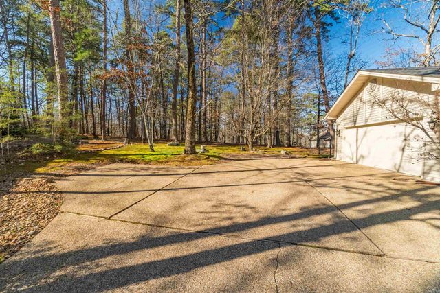 7 Gancho Lane, Hot Springs Village, AR 71909