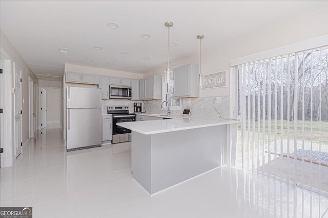 210 Webb Street, Warner Robins, GA 31093